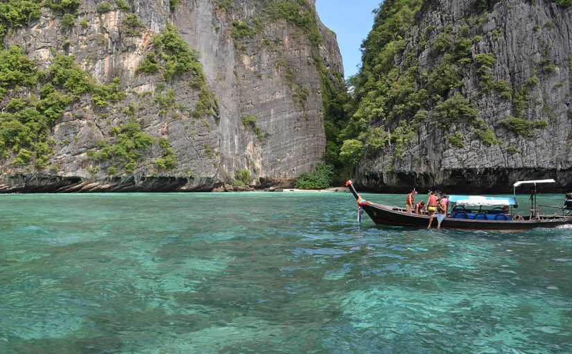 The Thrill-Seeker’s Guide to Rock Climbing on Phi Phi Island – A Journey of Resilience