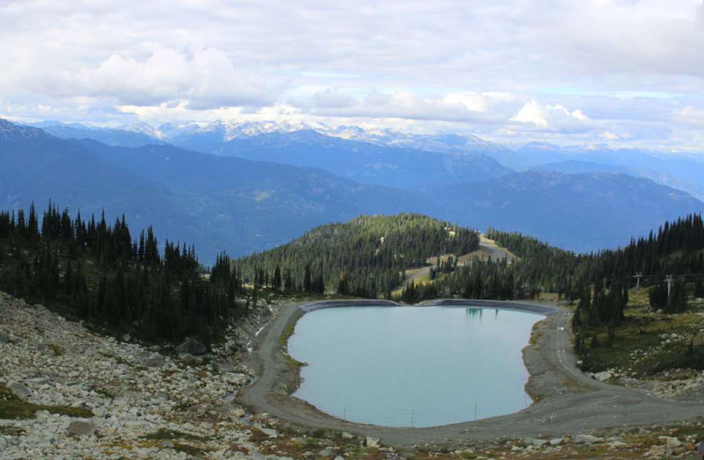 1280px-Whistler,_Blackcomb_Glacier_Provincial_Park,_BC